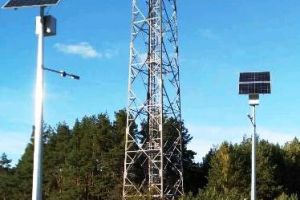 Дорожнє освітлення з сонячними батареями